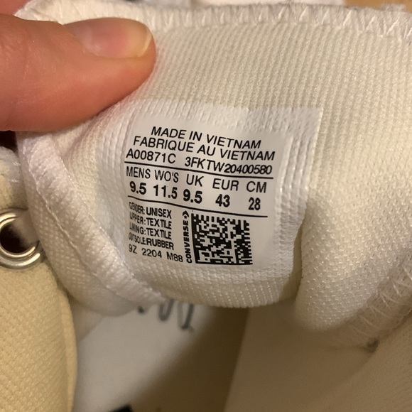 NEW Converse women’s 11.5 / men’s 9.5 unisex sneakers - Picture 9 of 10